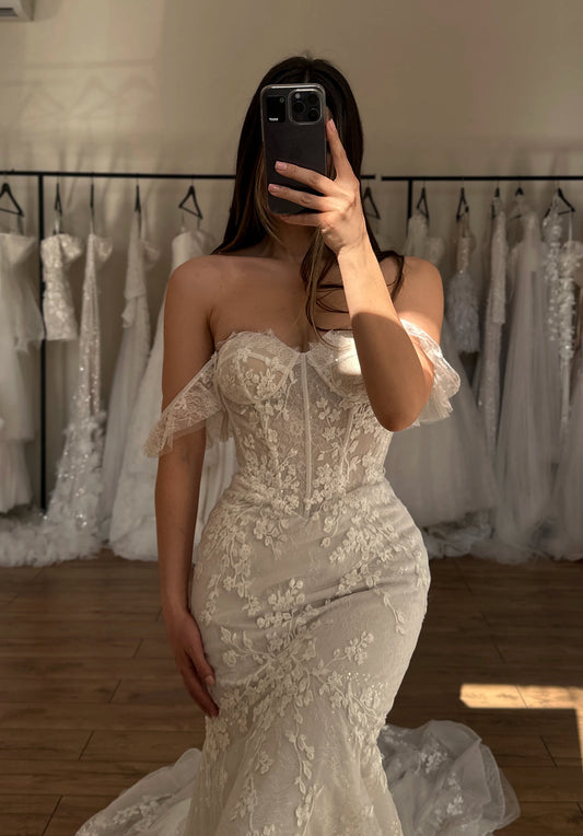 Off-the-Shoulder Corset Mermaid Wedding Dress