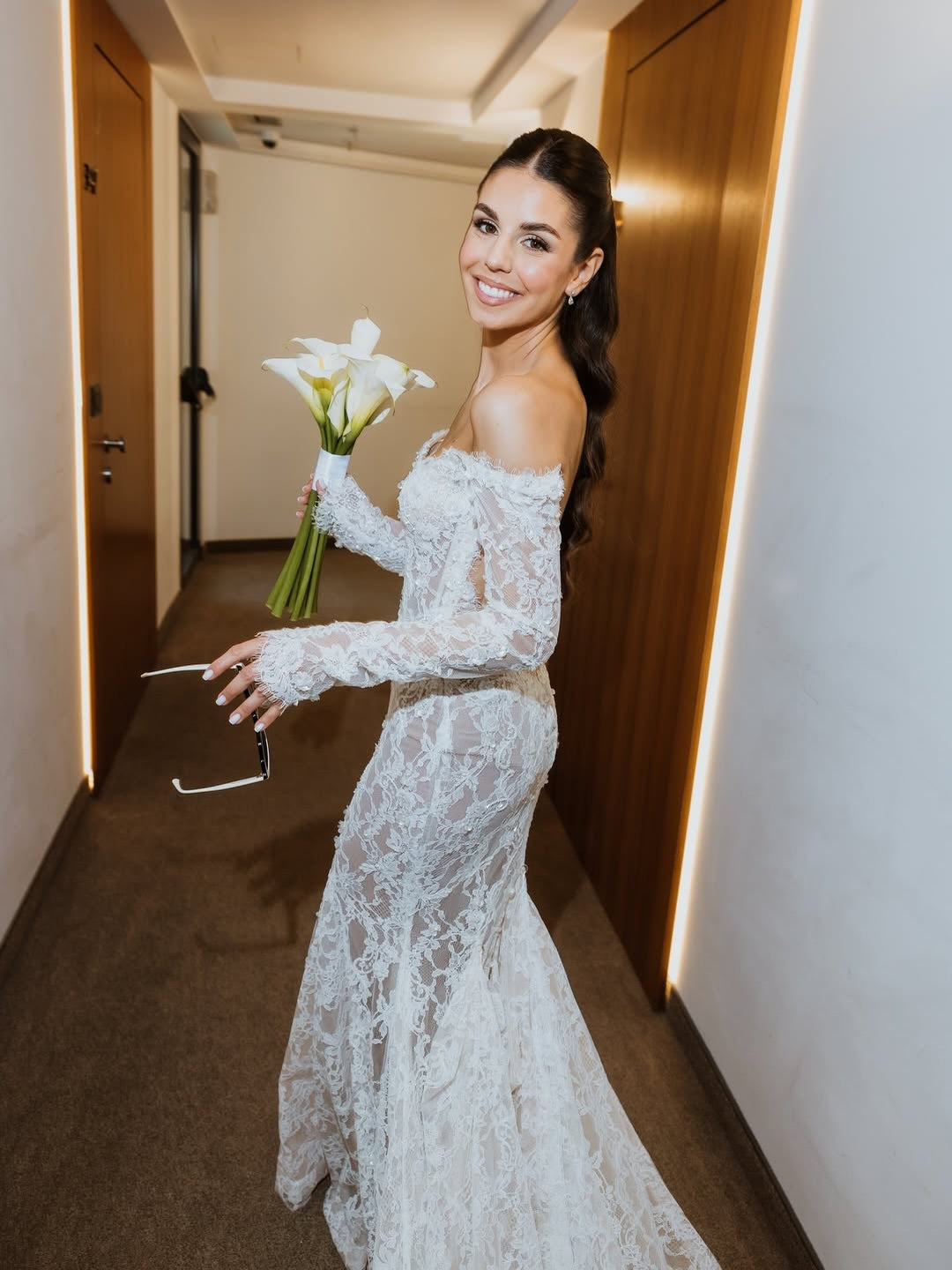 Off Shoulder Long Sleeve Lace Mermaid Wedding Dress