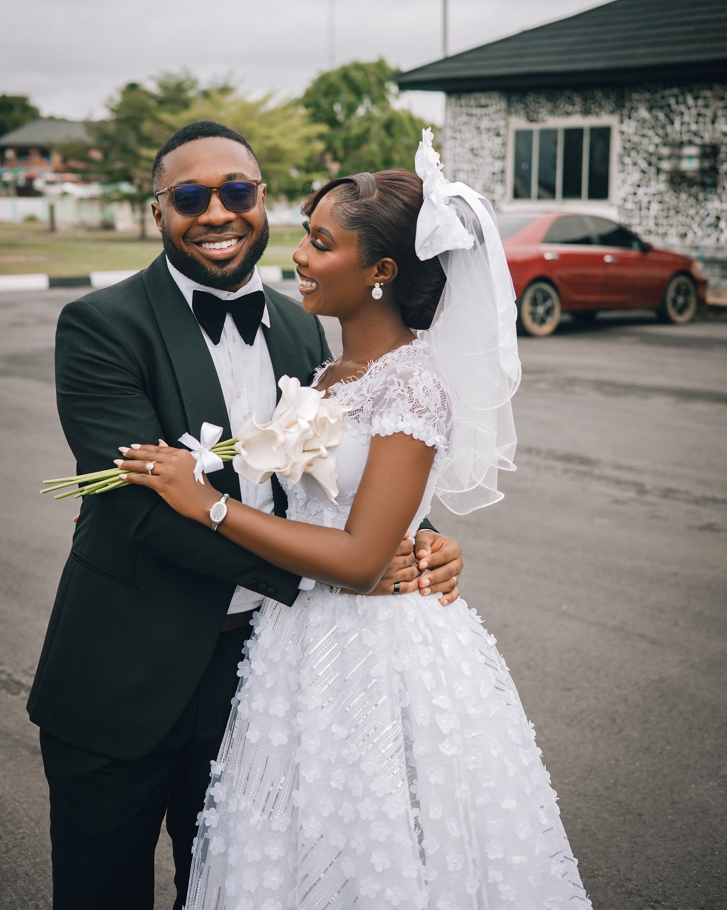 Vintage Lace Tea-Length Wedding Dress with 3D Flowers