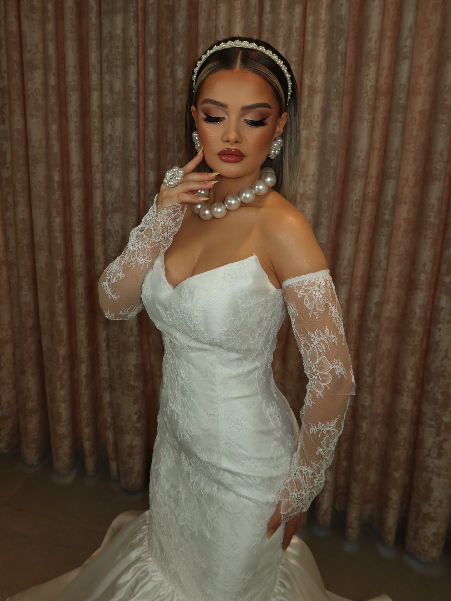 Off-the-Shoulder Lace Mermaid Wedding Dress