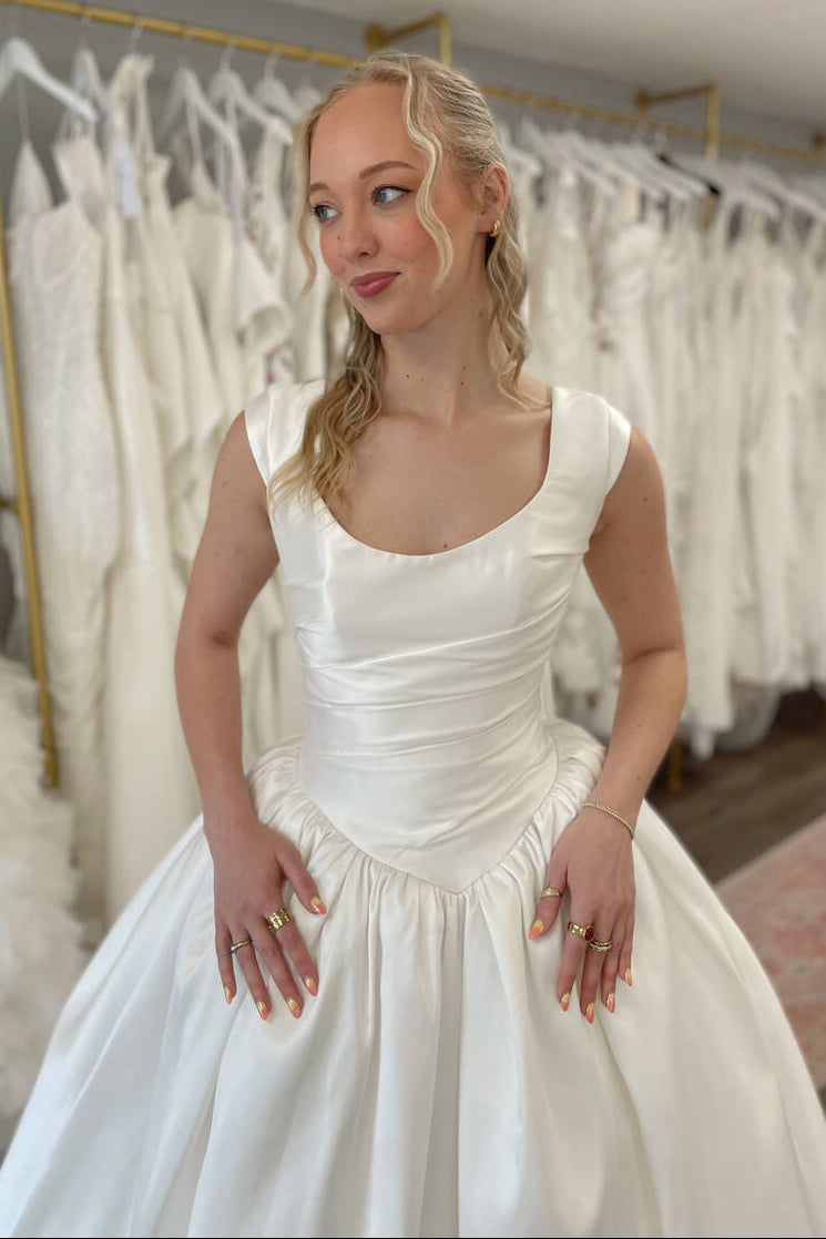 Ruched Basquewaid Satin Ball Gown Wedding Dress