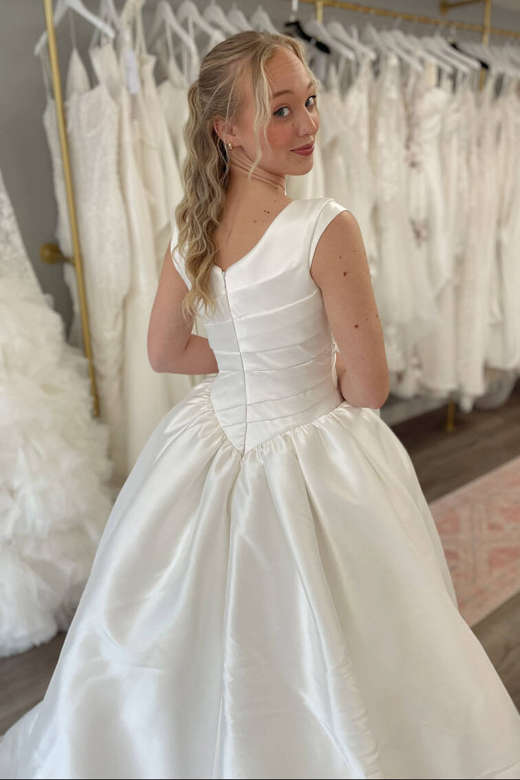 Ruched Basquewaid Satin Ball Gown Wedding Dress