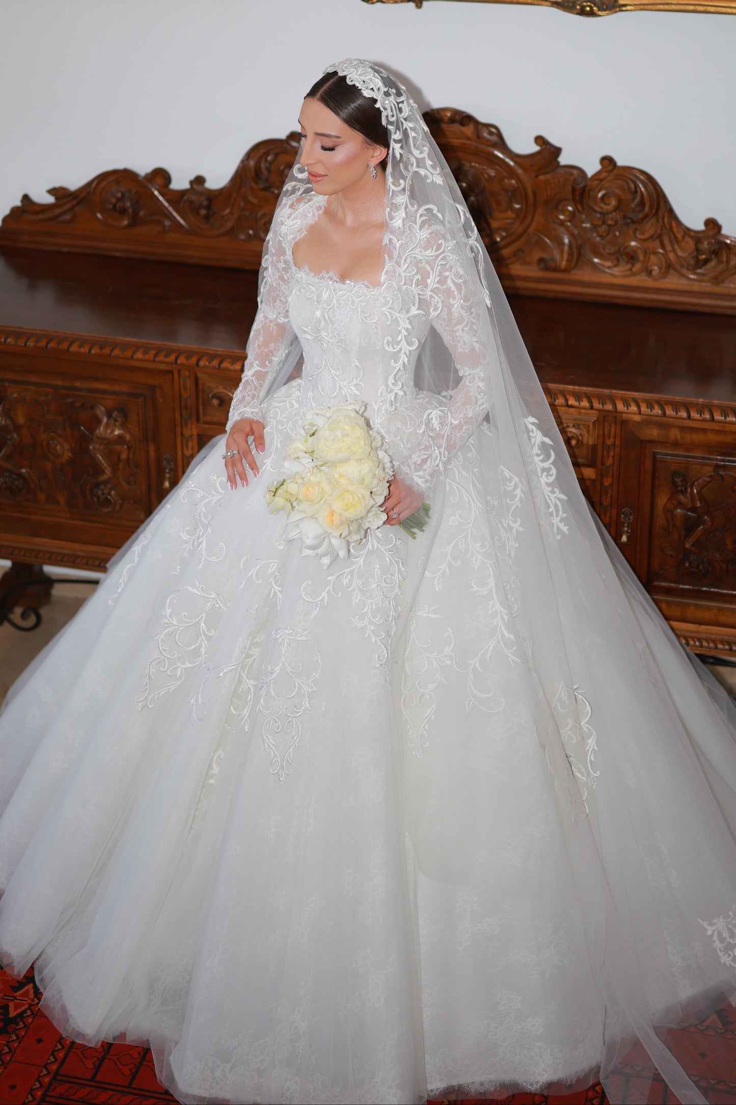 Long Sleeve Lace Ball Gown Wedding Dress with Veil
