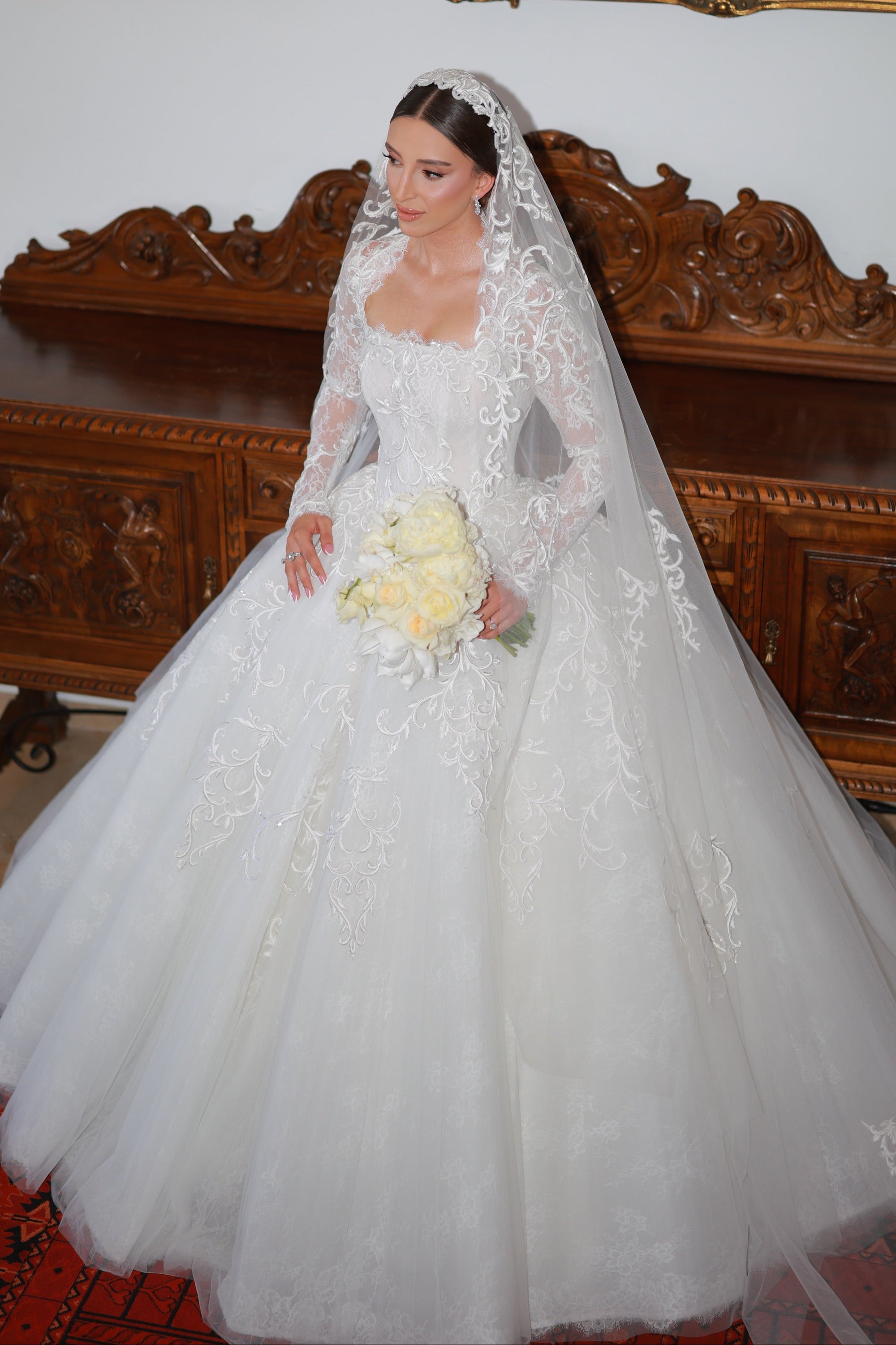Long Sleeve Lace Ball Gown Wedding Dress with Veil
