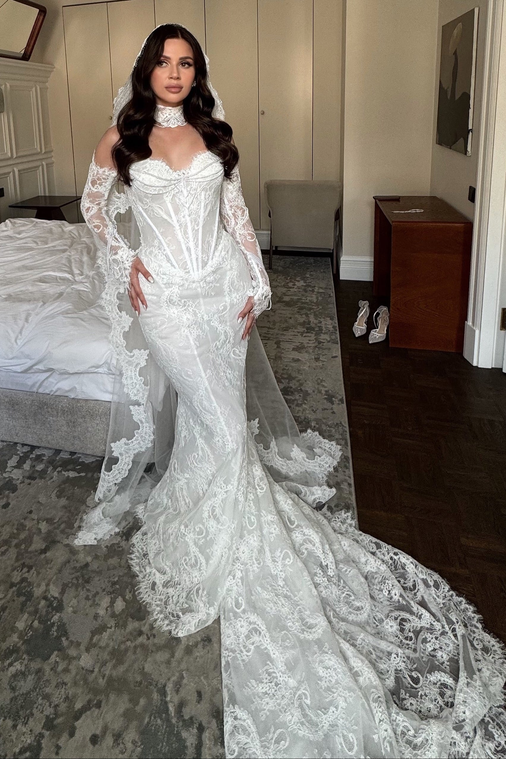 Off-Shoulder Lace Mermaid Bridal Gown with Train