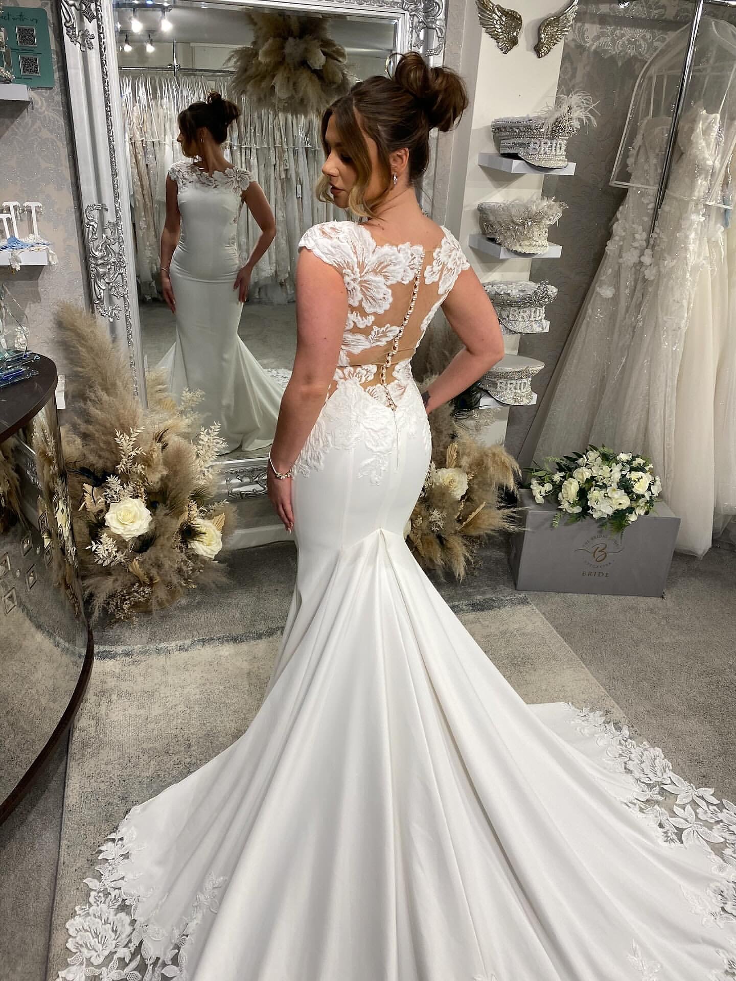 Cap Sleeve Mermaid Wedding Dress with Illusion Lace Back