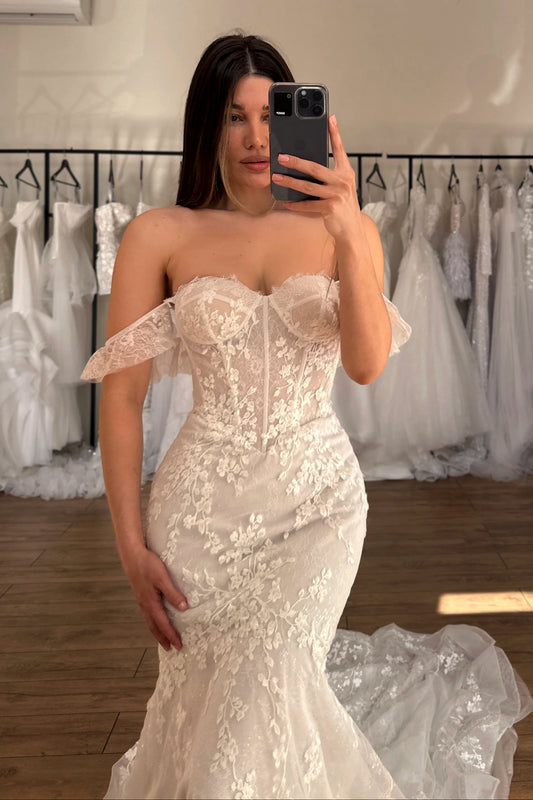 Off-the-Shoulder Lace Mermaid Wedding Dress