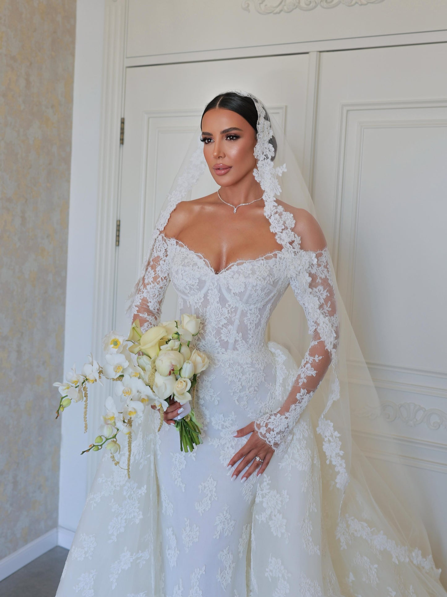 Off-the-Shoulder Lace Mermaid Wedding Dress