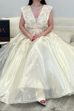 Floral Applique V-Neck A-Line Formal Gown