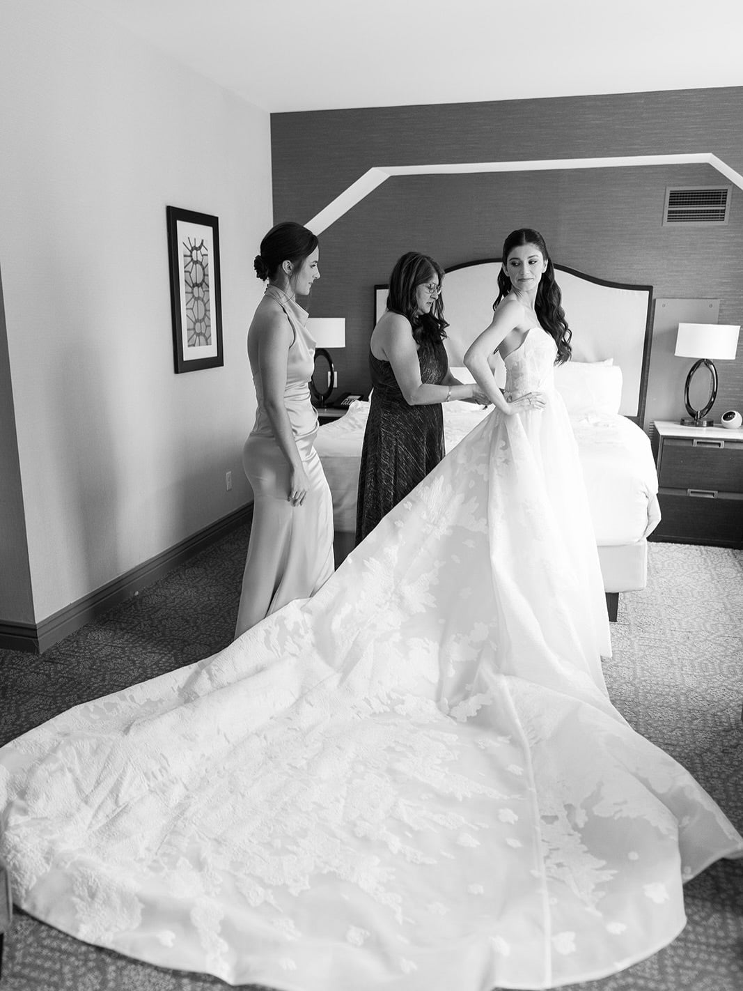 Strapless Sweetheart Floral Jacquard Wedding Dress