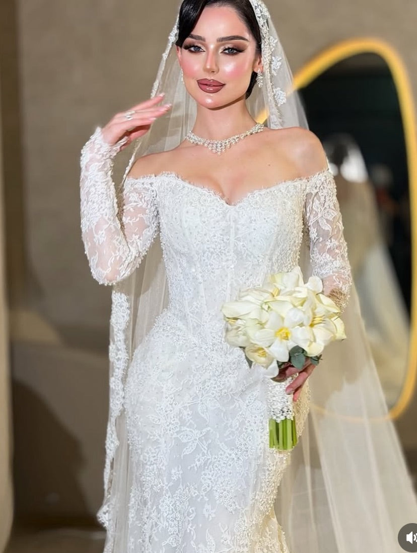 Off-the-Shoulder Lace Mermaid Wedding Dress
