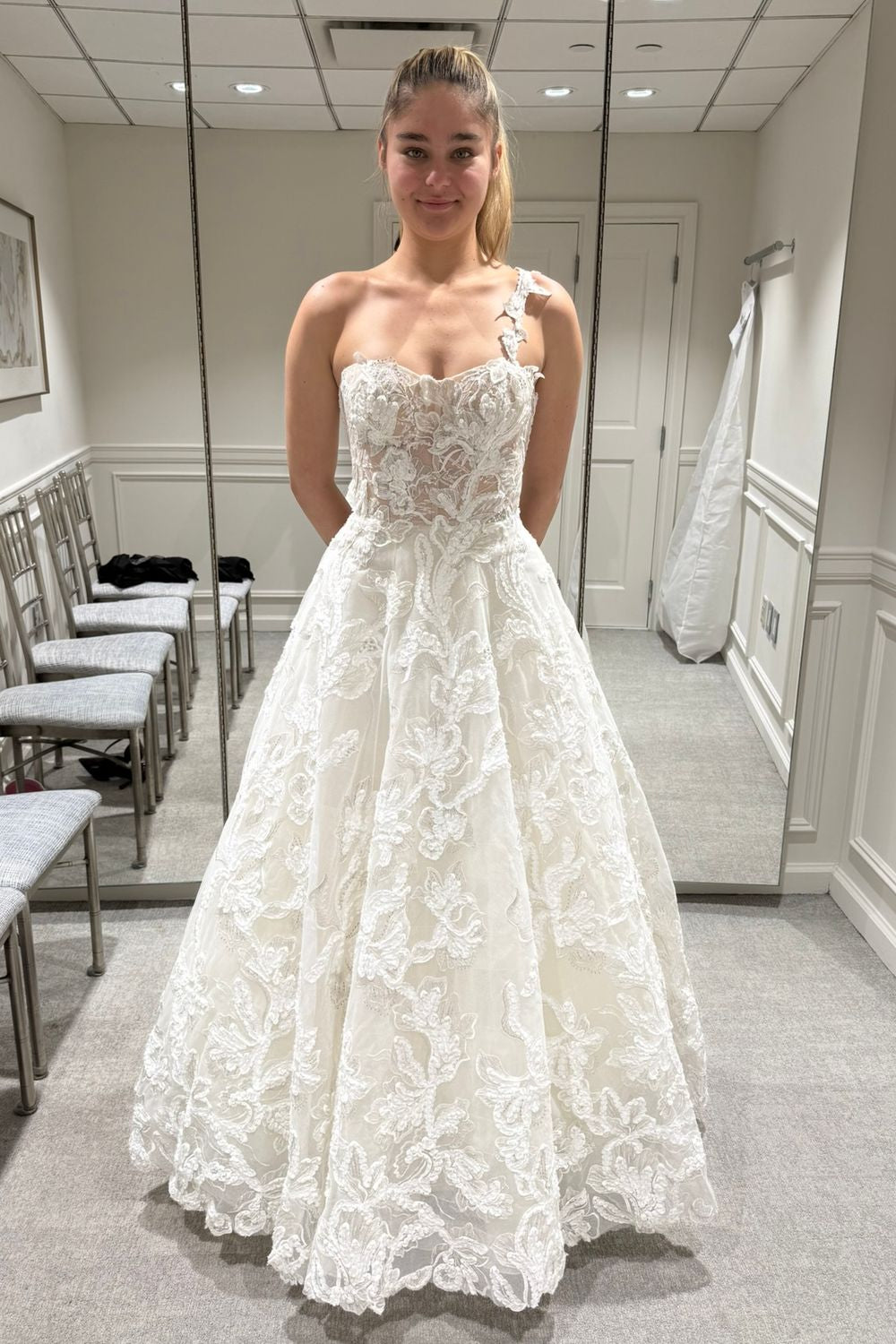 One-Shoulder Lace A-Line Wedding Dress