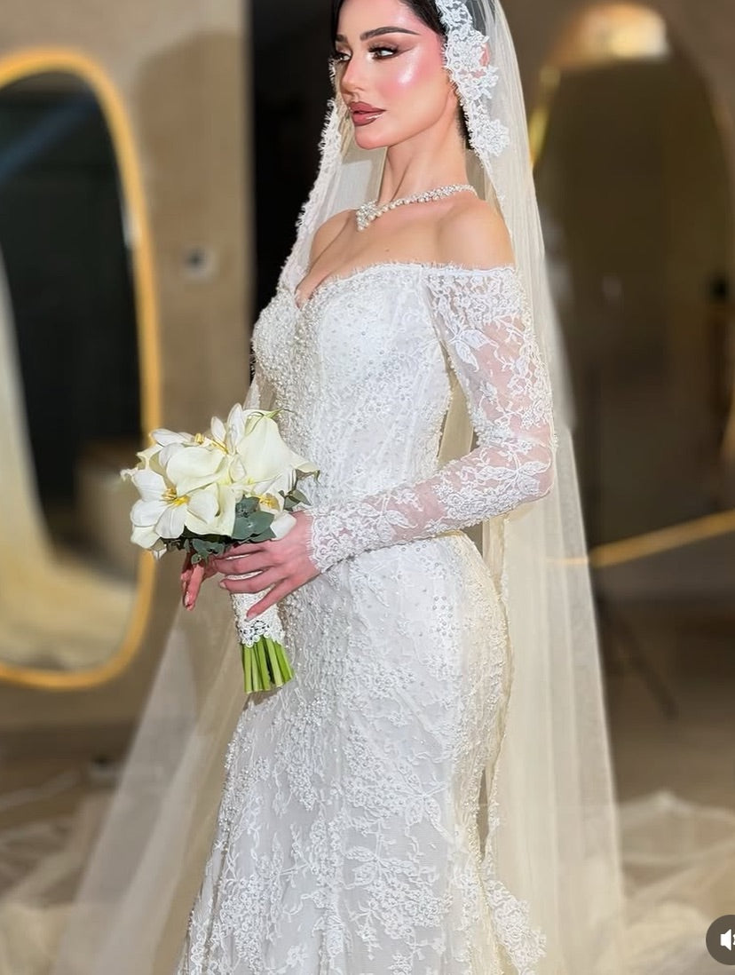 Off-the-Shoulder Lace Mermaid Wedding Dress