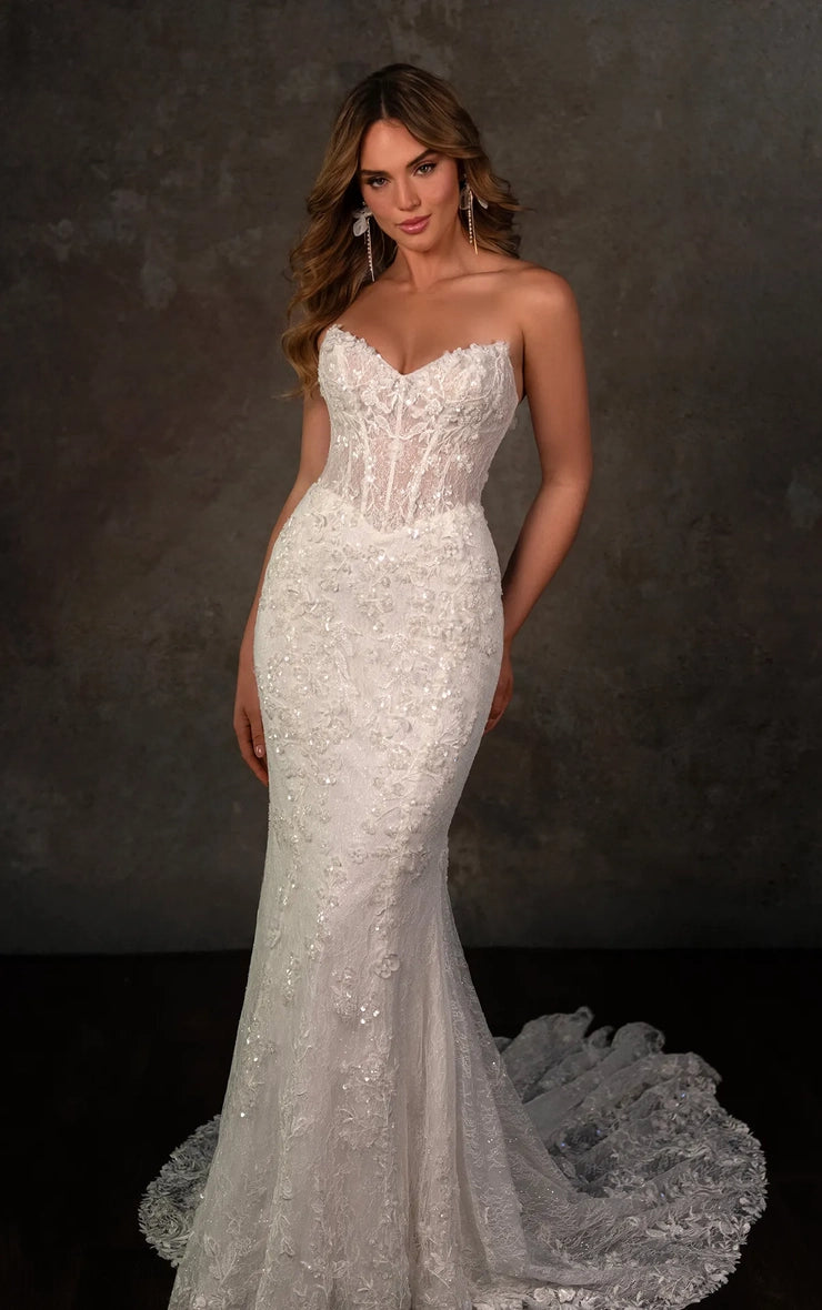 Sweetheart Lace Mermaid Wedding Gown with Train