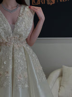Floral Applique V-Neck A-Line Formal Gown