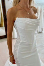 Elegant Simple Mermaid Scoop Neck Satin Long Wedding Dresses