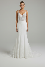 Elegant Ivory Lace Appliqué Mermaid Wedding Dress with Spaghetti Straps Low Back