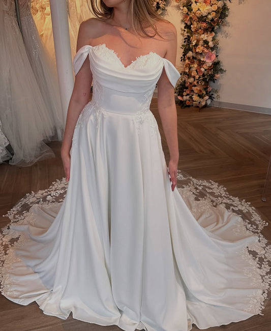 Beach Lace Chiffon White Wedding Dresses Off the Shoulder