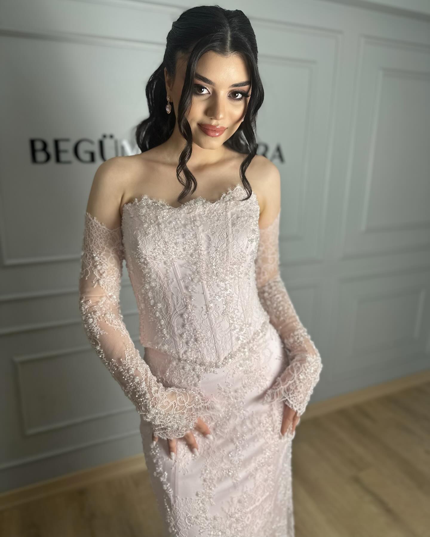 Exquisite Pink Halter Shawl Floor-Length Lace Mermaid Foraml Evening Dress