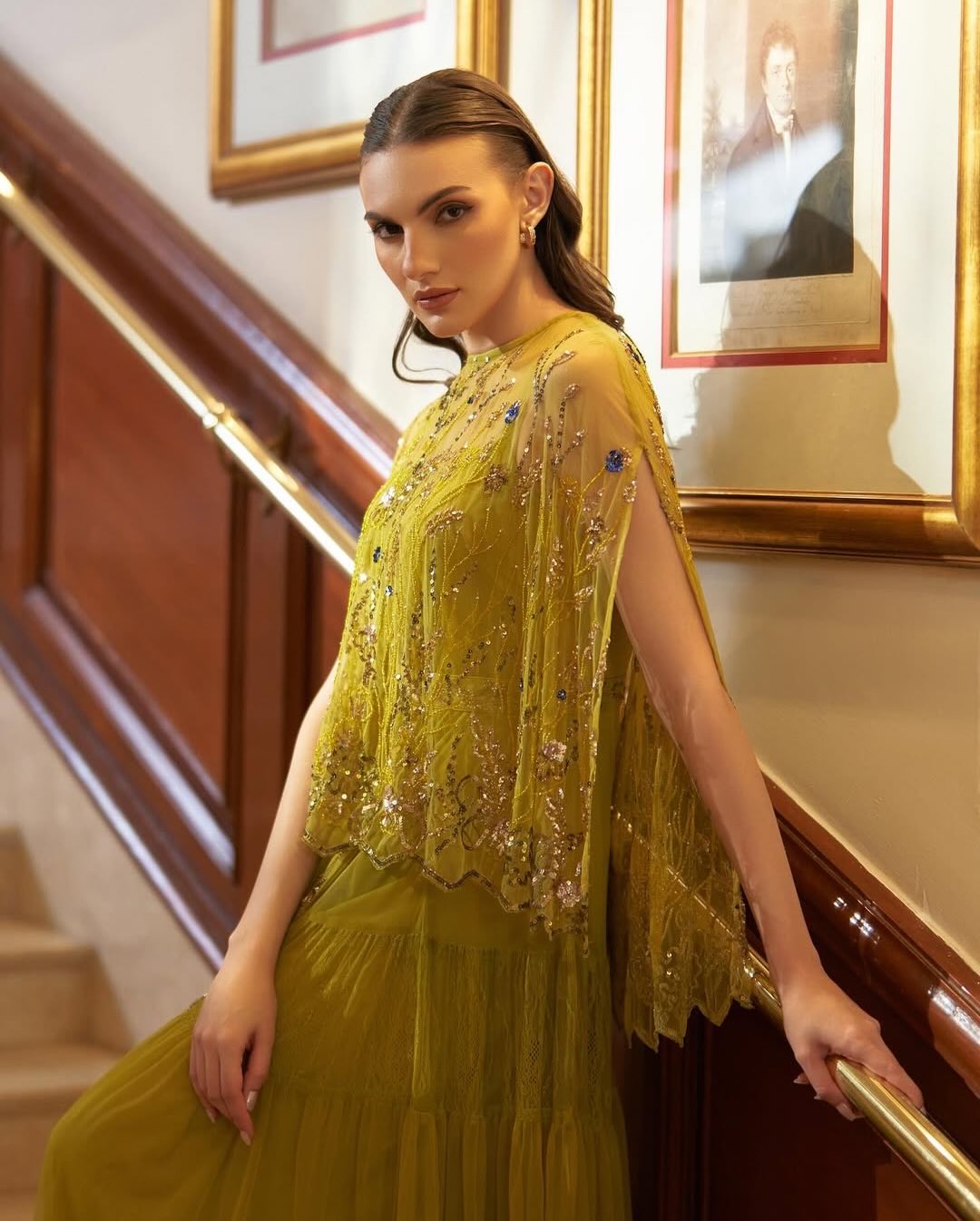 Green Tulle A-Line Sequins Sparkle Appliques Cape Sleeve Evening Dress