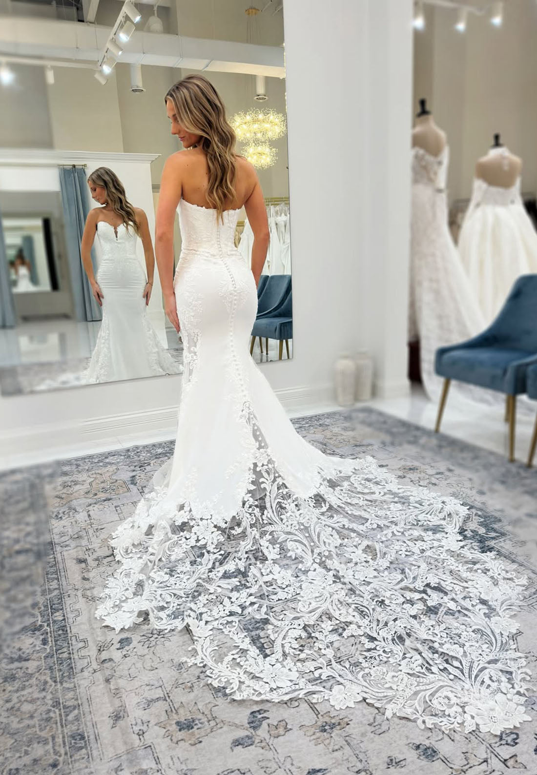 Mermaid Sleeveless Sweetheart Applique Lace Floor-Length Wedding Dress