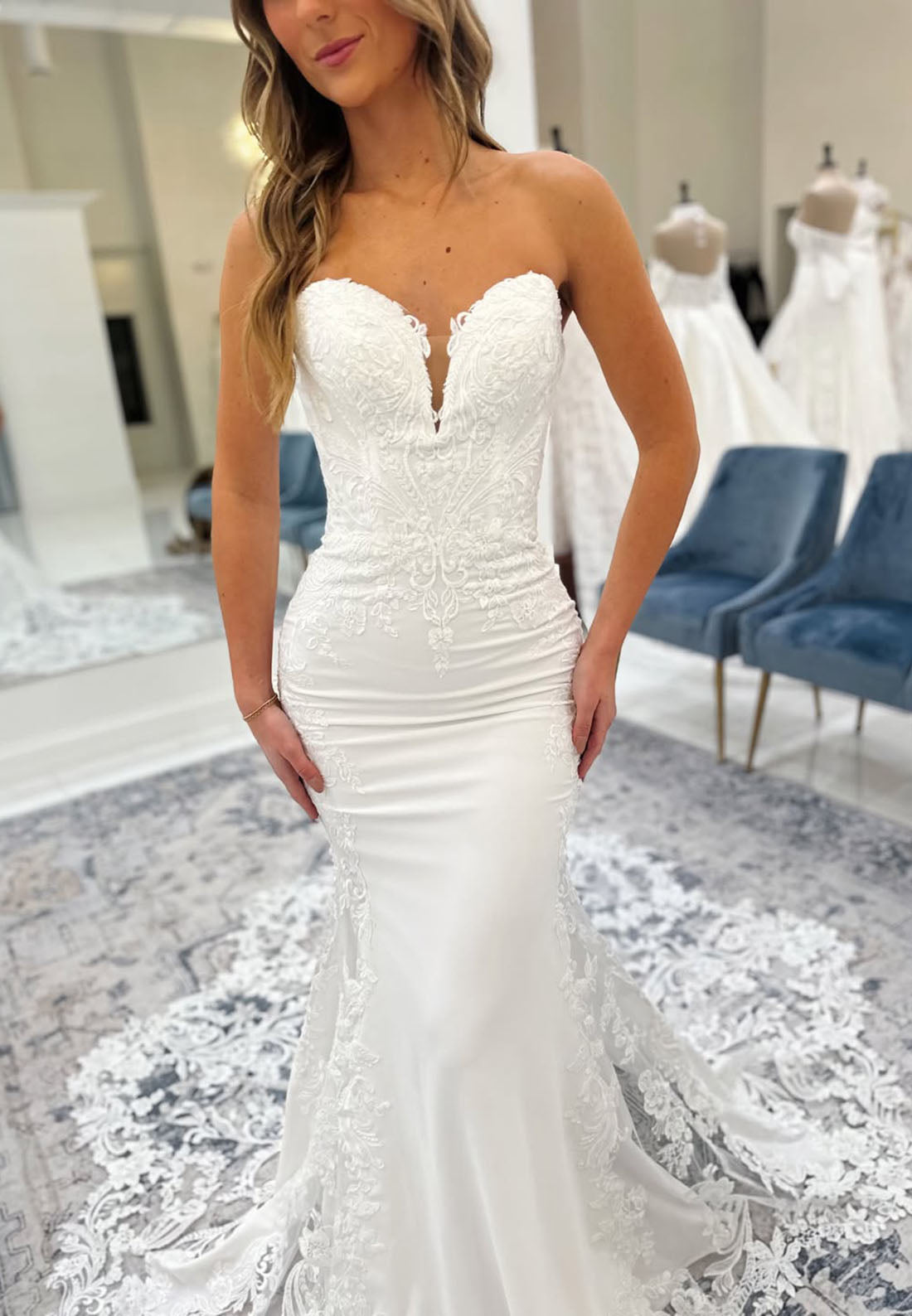 Mermaid Sleeveless Sweetheart Applique Lace Floor-Length Wedding Dress