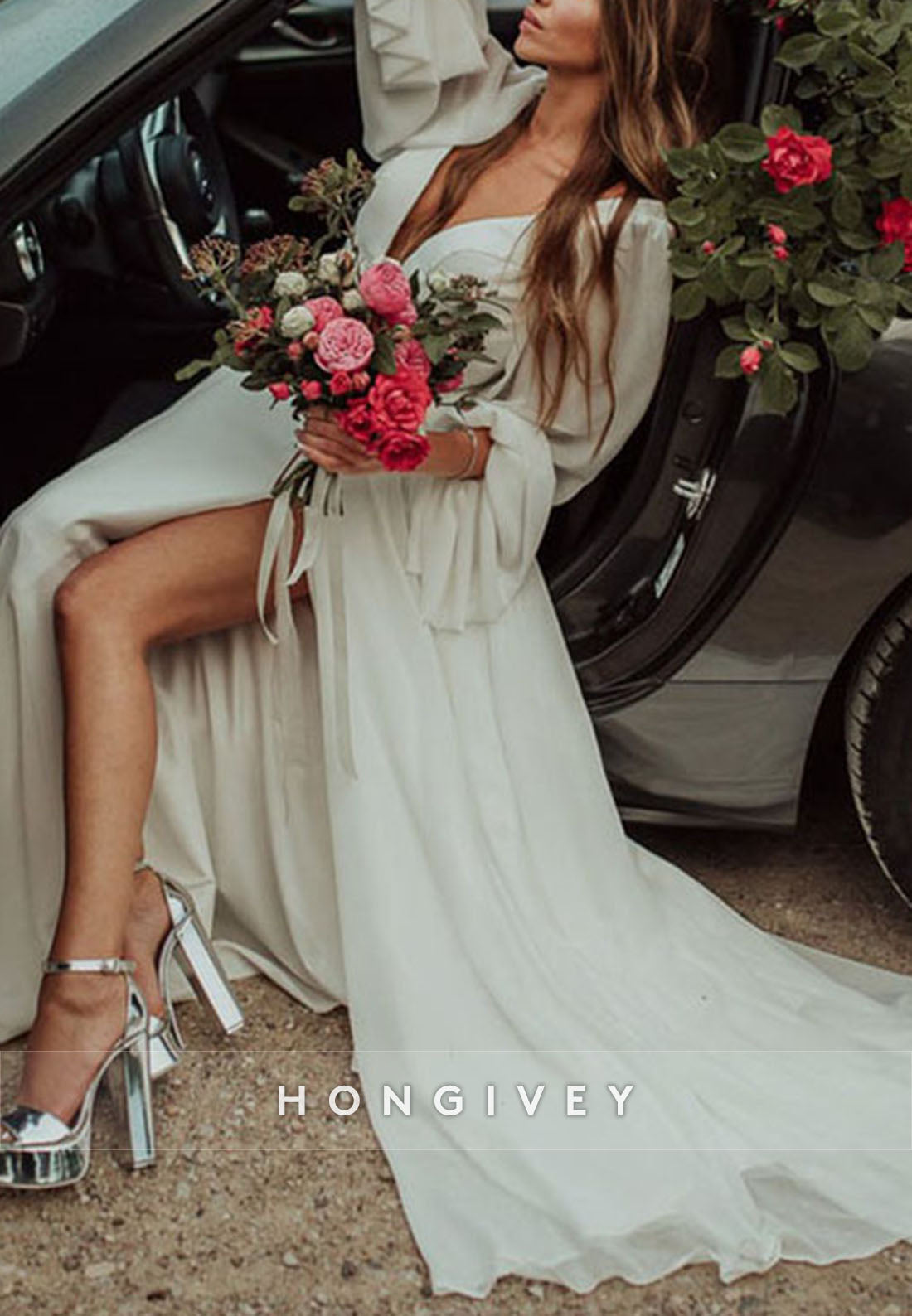 Chiffon Bell Sleeves Wedding Dresses Beach High Slit V-Neck Romantic Bridal Gowns