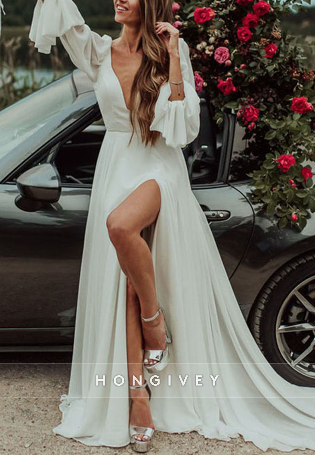 Chiffon Bell Sleeves Wedding Dresses Beach High Slit V-Neck Romantic Bridal Gowns