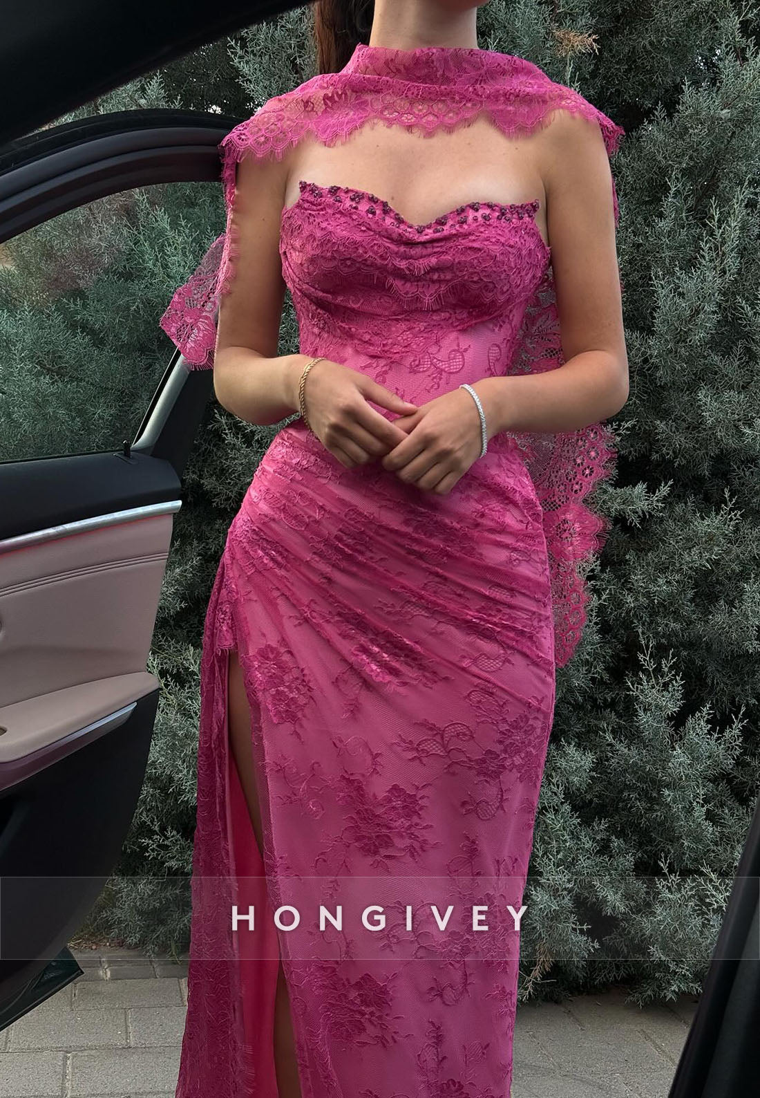 Shawl Fuchsia Lace Floor-Length Column Evening Gowns with High Slit