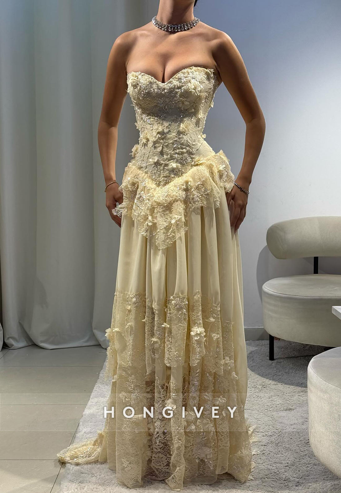 Yellow A-Line Floor-Length Strapless Sweetheart Evening Gowns with Appliques