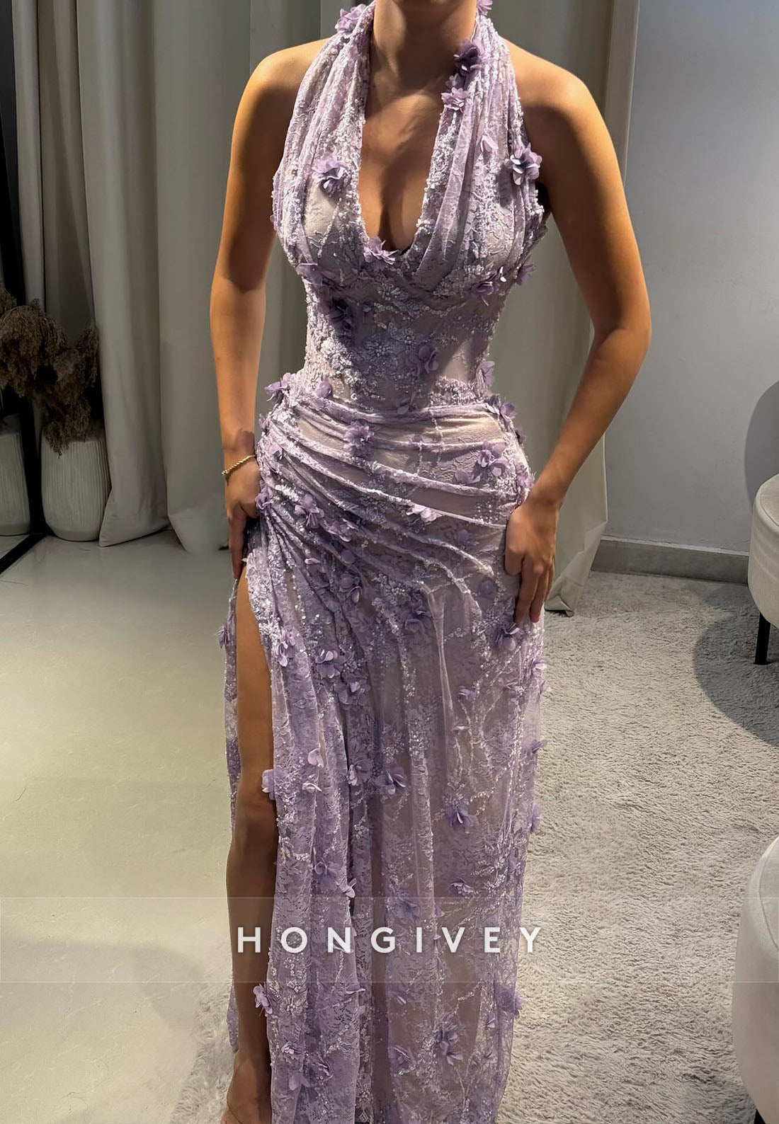 Halter Low V-Neck Column High Slit Floor-Length Evening Gowns with Appliques