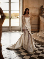 Gorgeous Satin Strapless Lace Sleeveless Wedding Dress with Split