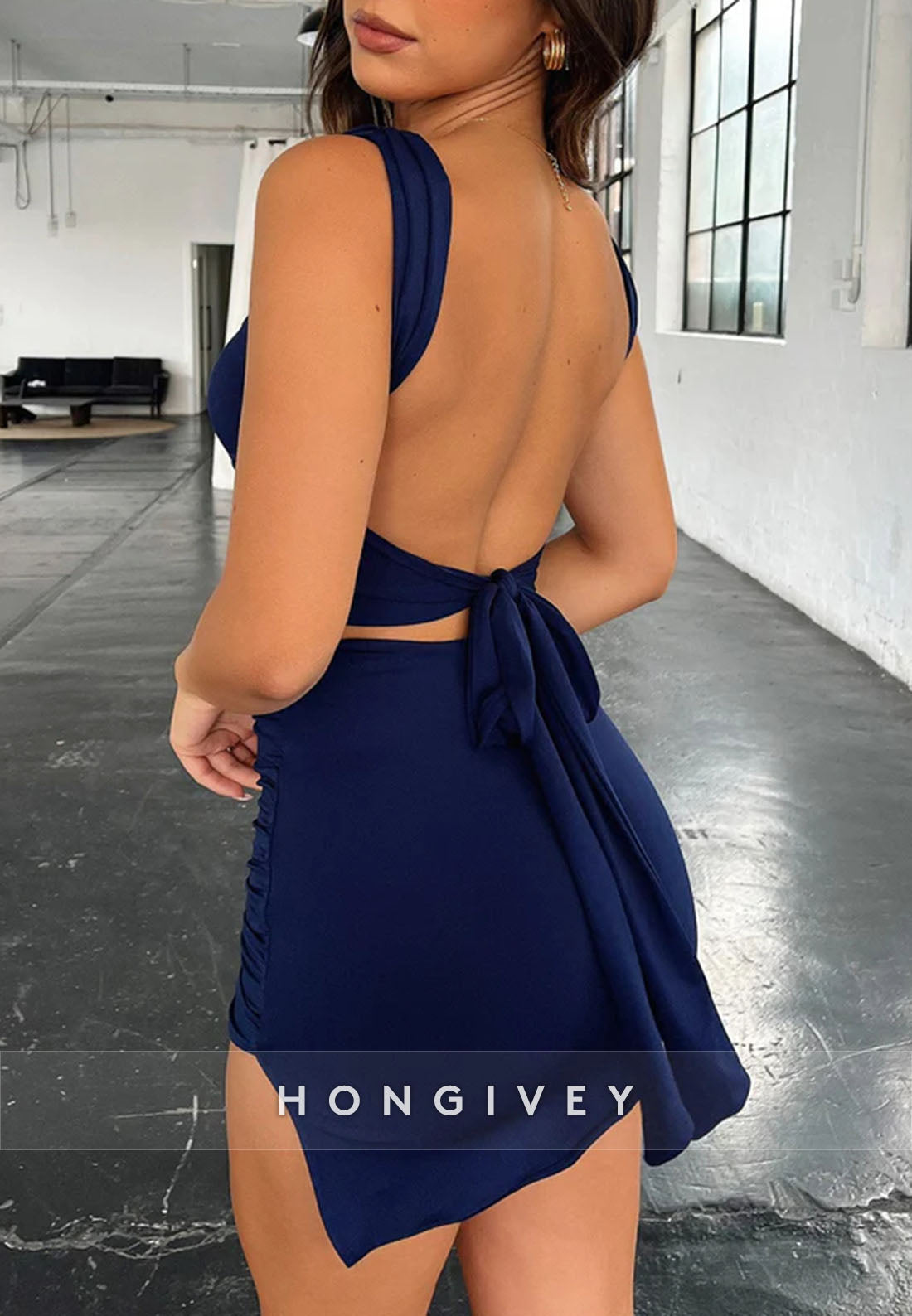 Regular Straps Square Neck Sheath Open Back Mini Homecoming Dress with Slit