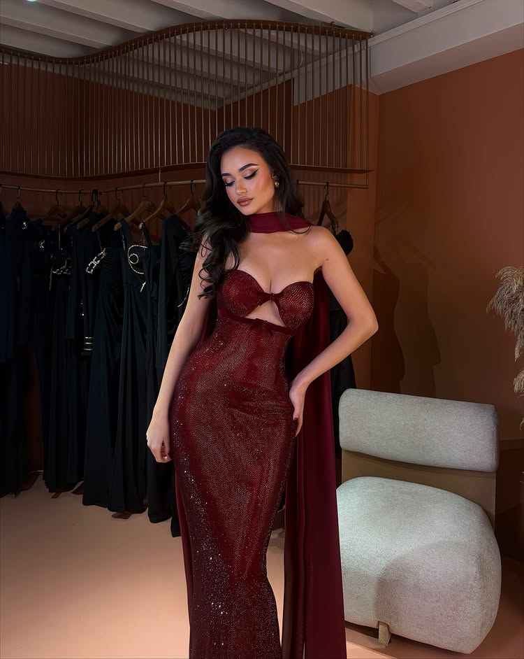 Fashion Red Sequins Sparkle Sweetheart Cut Outs Mermaid Sleeveless Prom Dress