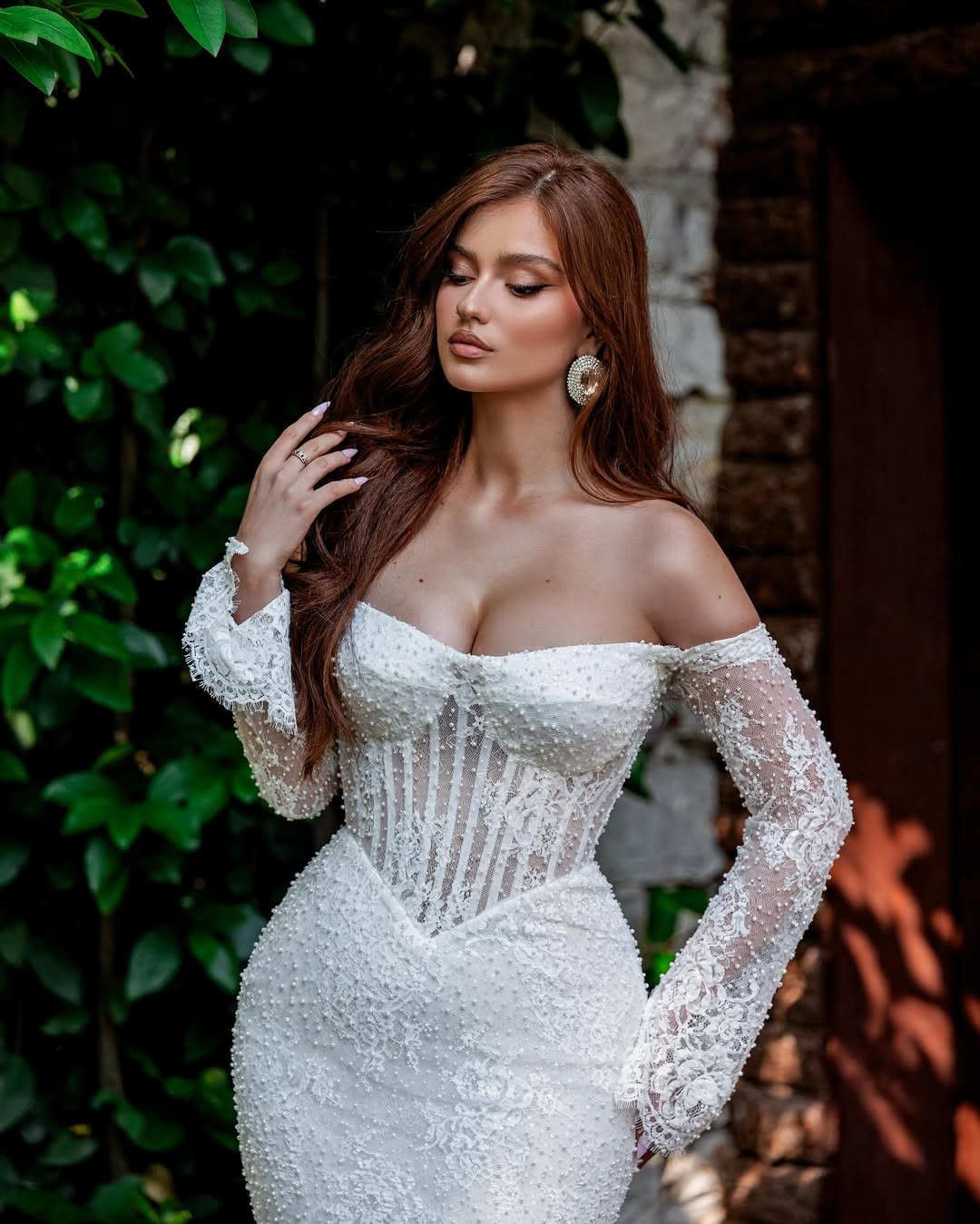 White Long Lace Sleeves Strapless V Neck Mermaid Long Wedding Dress