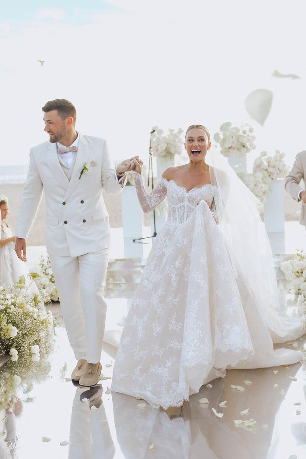 Gorgeous Ball Gown Off the Shoulder Lace Wedding Dress with Long Sleeves