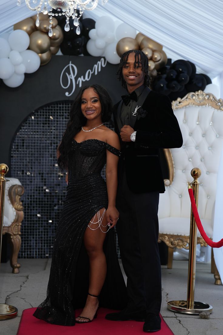 Glitter Mermaid Off The Shoulder Black Sequin Prom Dresses With Beads Gem Evening Black Women Party Formal Gown Birthday