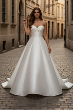 Elegant Satin Ball Gown Wedding Dress with Sweetheart Neckline Illusion Corset Back