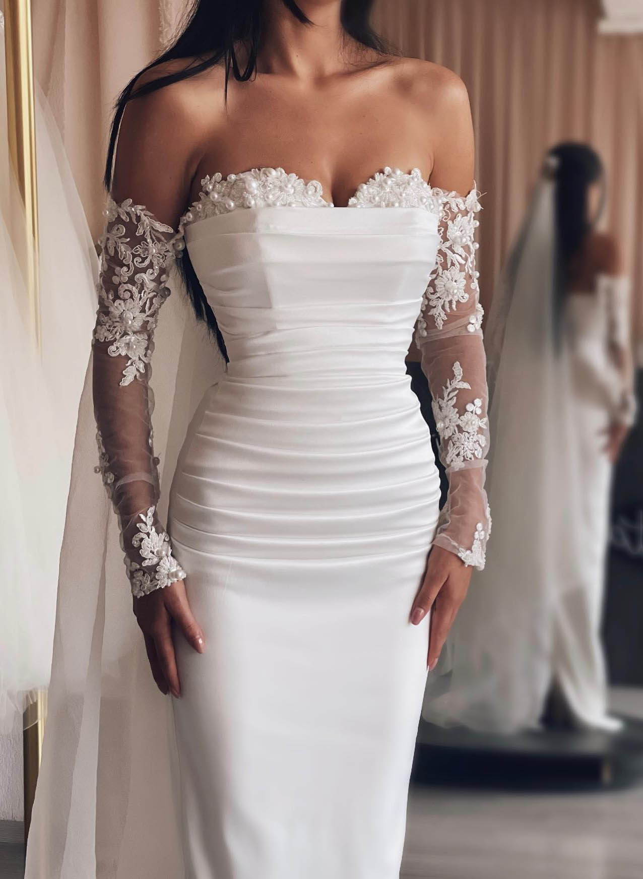 Elegant Sweetheart Detachable Train Lace Sleeves Wedding Dresses