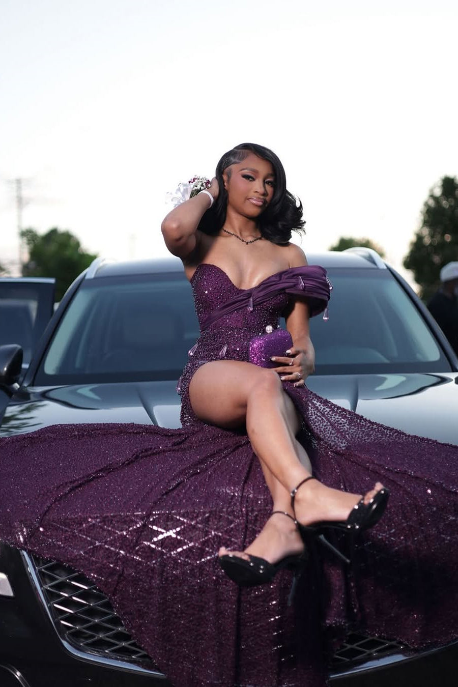 Modern Grape Sweetheart One Shoulder Prom Dress Split Long With Beadings