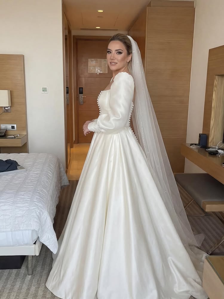 Square Neck Long Sleeve Button A-Line Floor-Length Wedding Dress