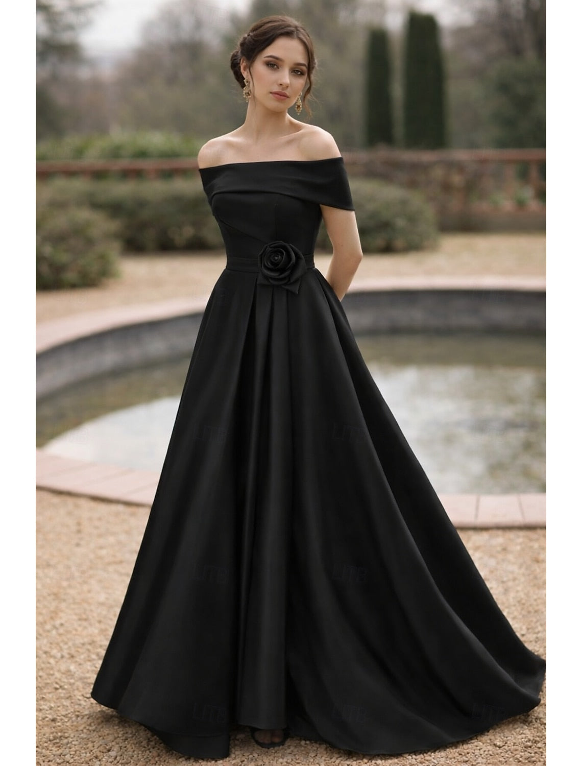 Off the Shoulder Sleeveless A-Line Flowers Floor-Llength Evening Gown Mother of the Bride Dress