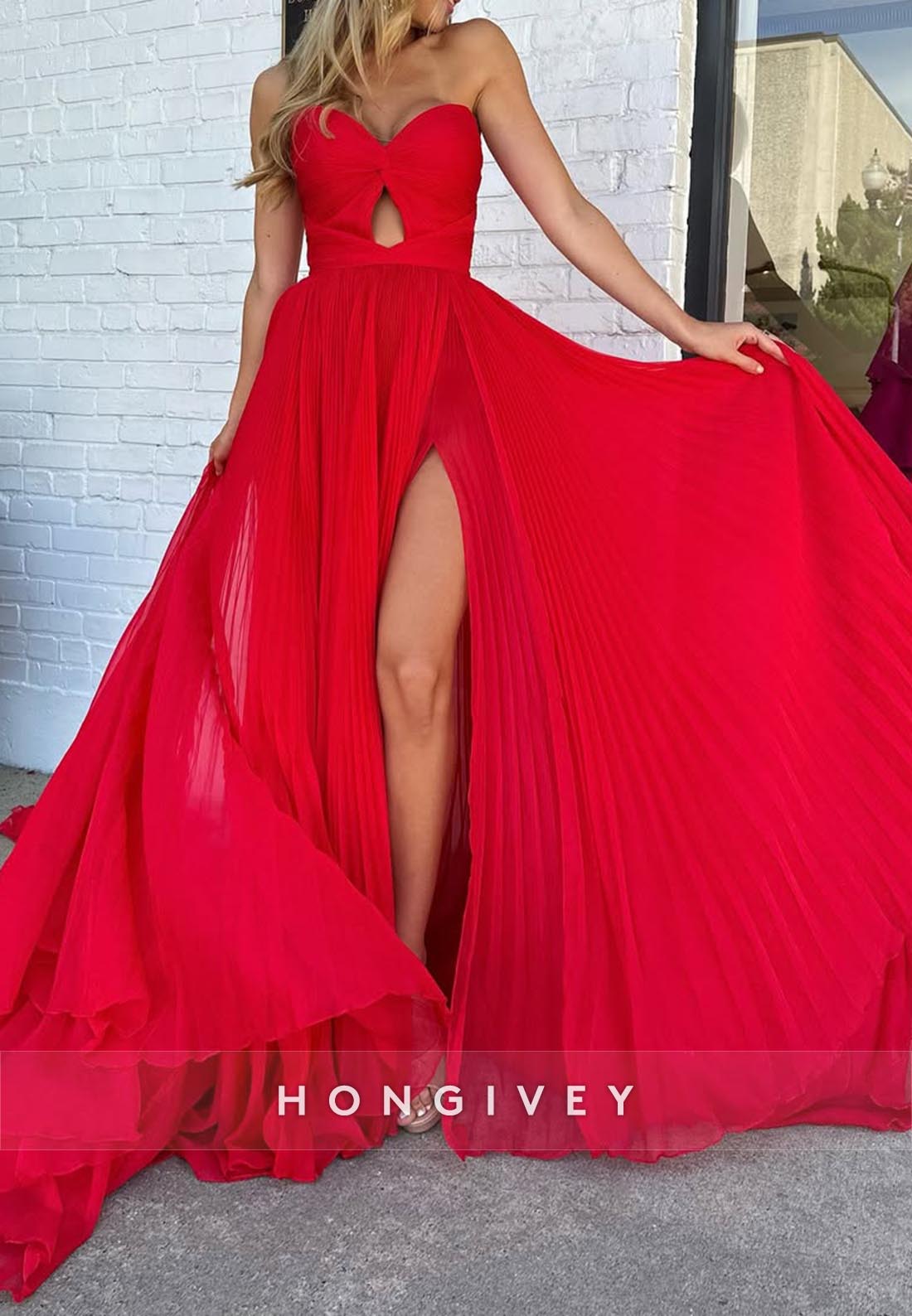 A-Line Sweetheart Ruched Long Prom Dresses with Court Train