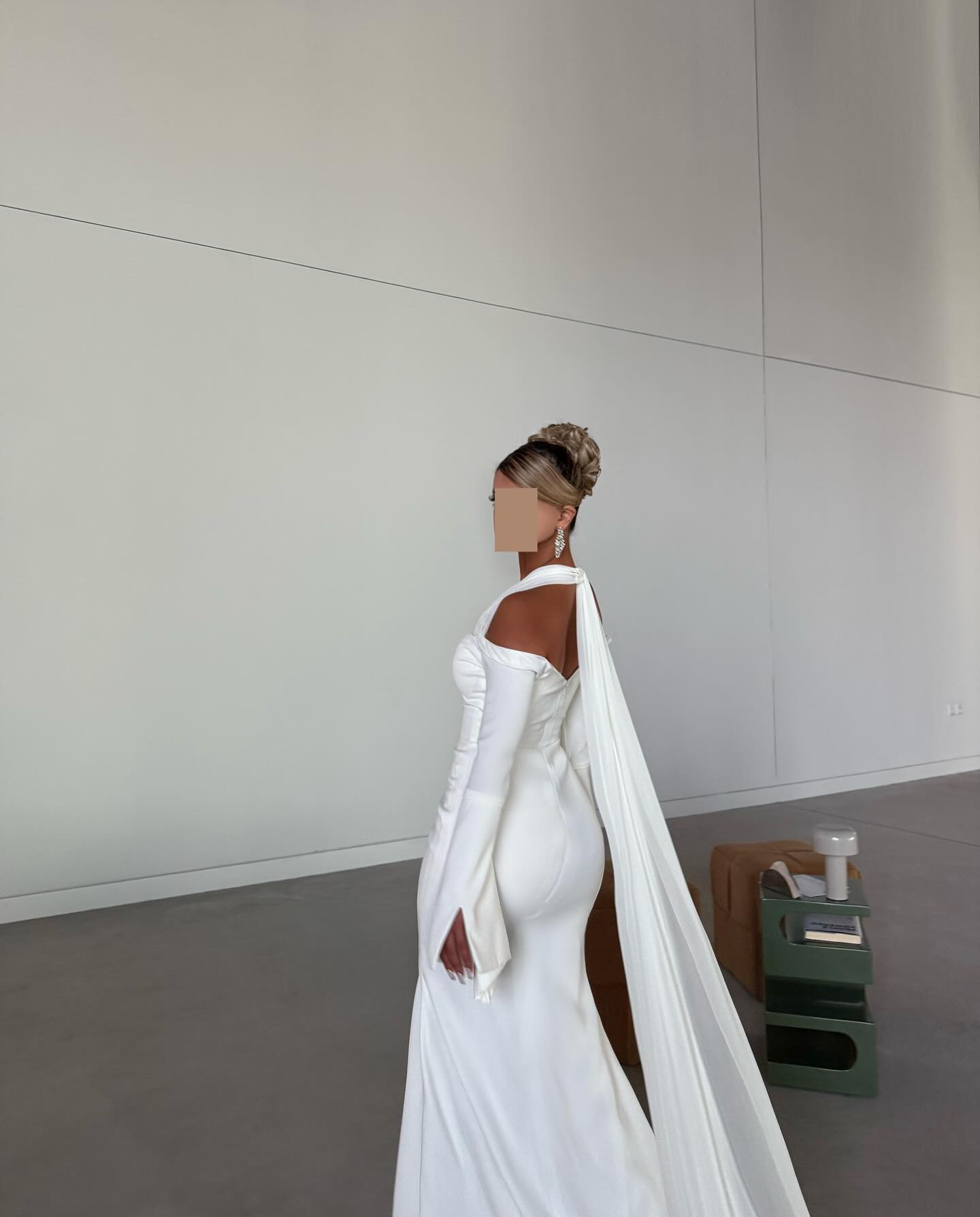 Elegant Halter Long Sleeve Mermaid Shawl Floor-Length Evening Dress