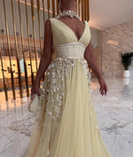 Exquisite V-Neck Sleevless Tulle A-Line Flowers Shawl Floor-Length Evening Dress