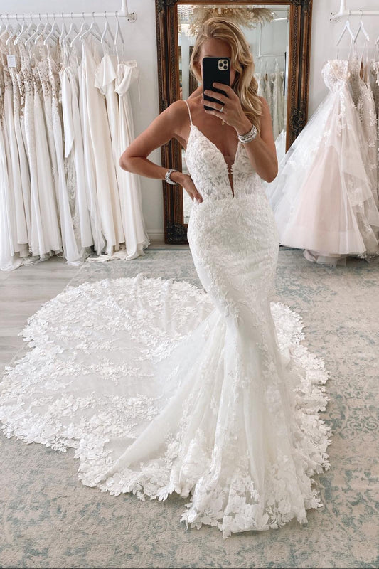 Sexy V-Neck Mermaid with Train Lace Applique Spaghetti Straps Wedding Dress