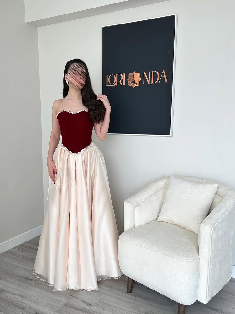 Simple Sweetheart Beaded Sleeveless Backless A-Line Prom Dress