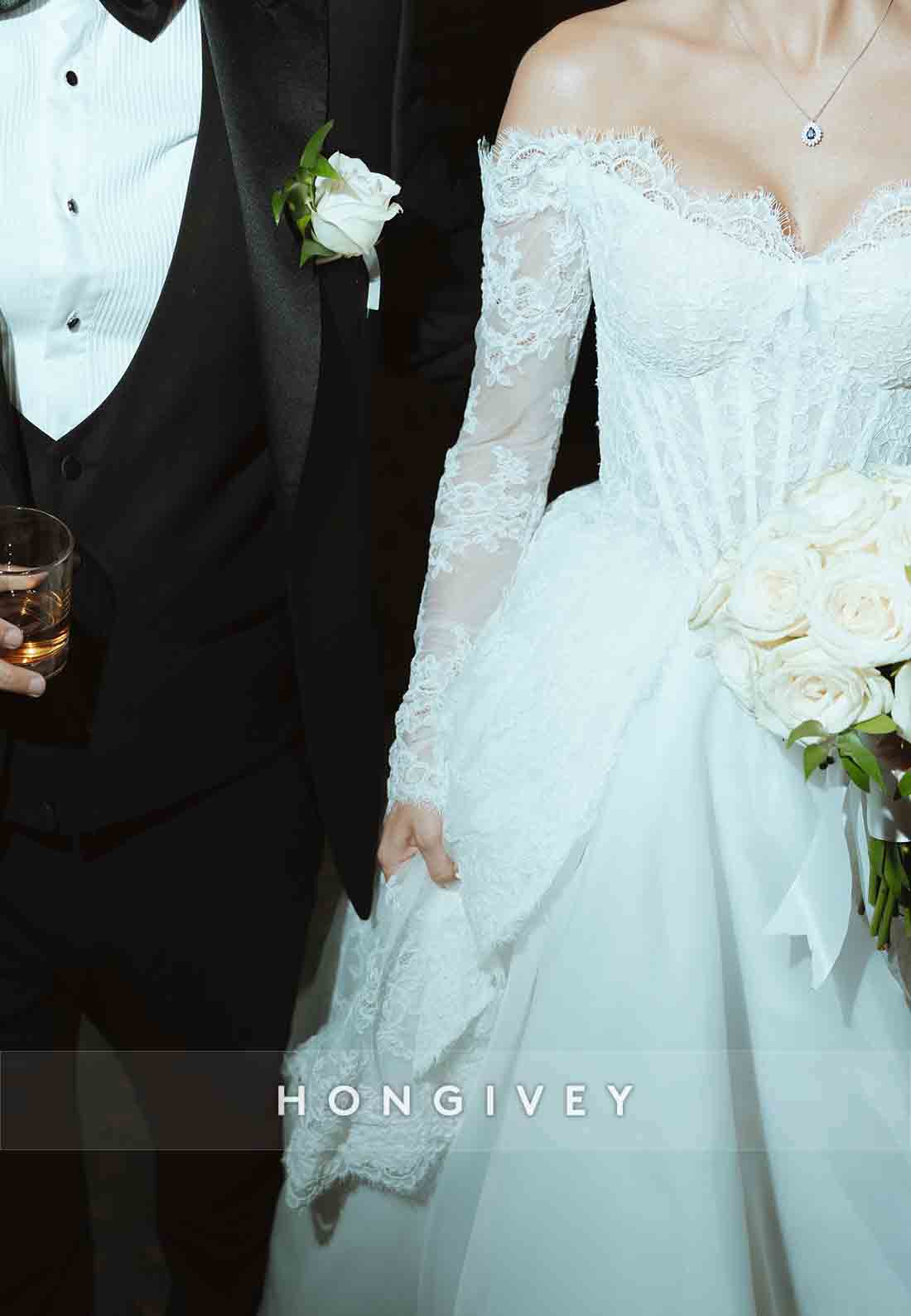 Tulle Long Sleeves Off the Shoulder Lace Princess Wedding Dresses