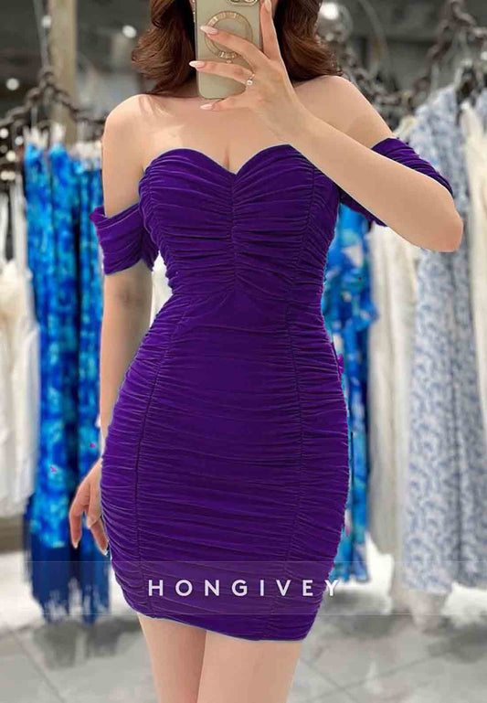 Off the Shoulder Sweetheart Sheath Ruched Mini Homecoming Dresses