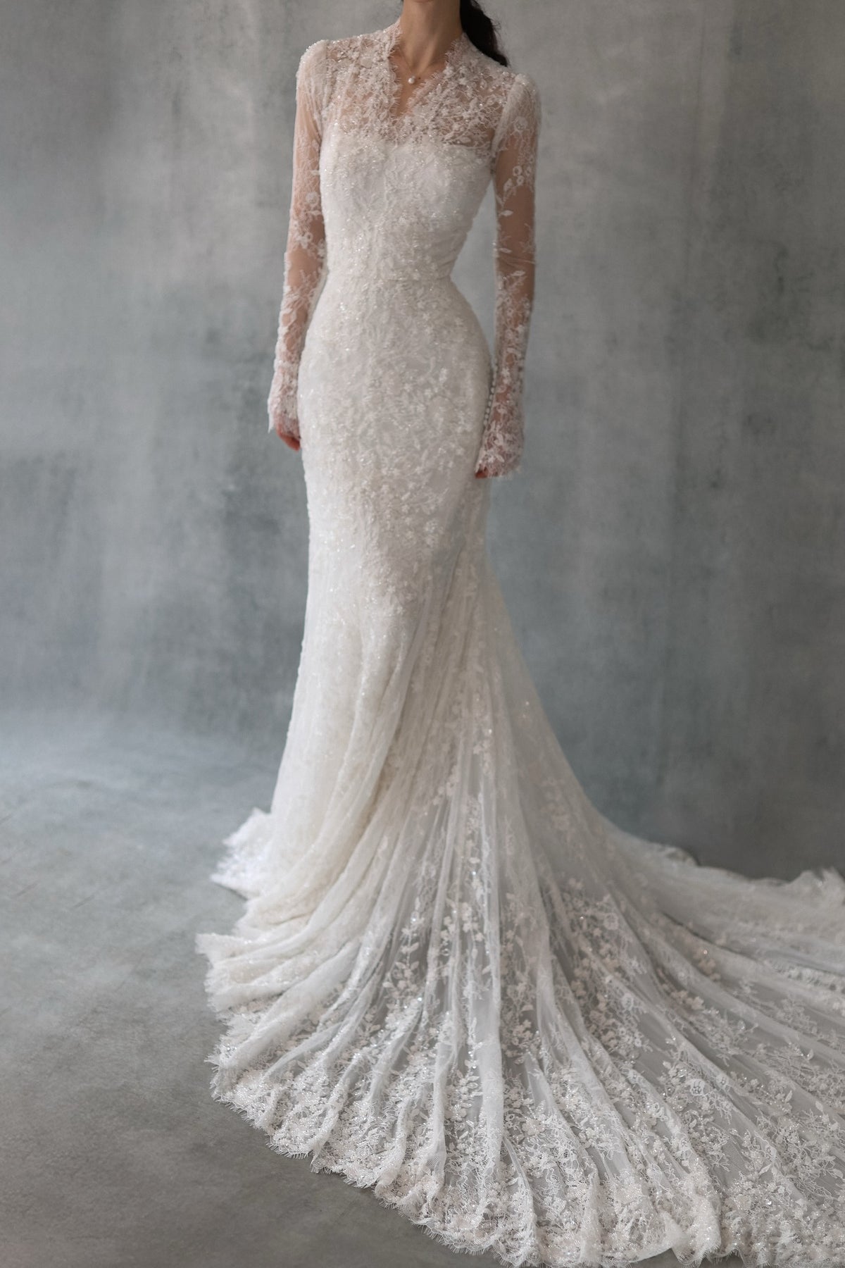 Vintage Lace Long Sleeve Mermaid Floor-Length Wedding Dress